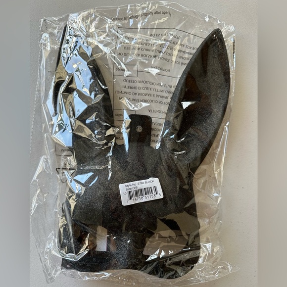 Women’s Glitter Masquerade Rabbit Mask - Picture 7 of 7